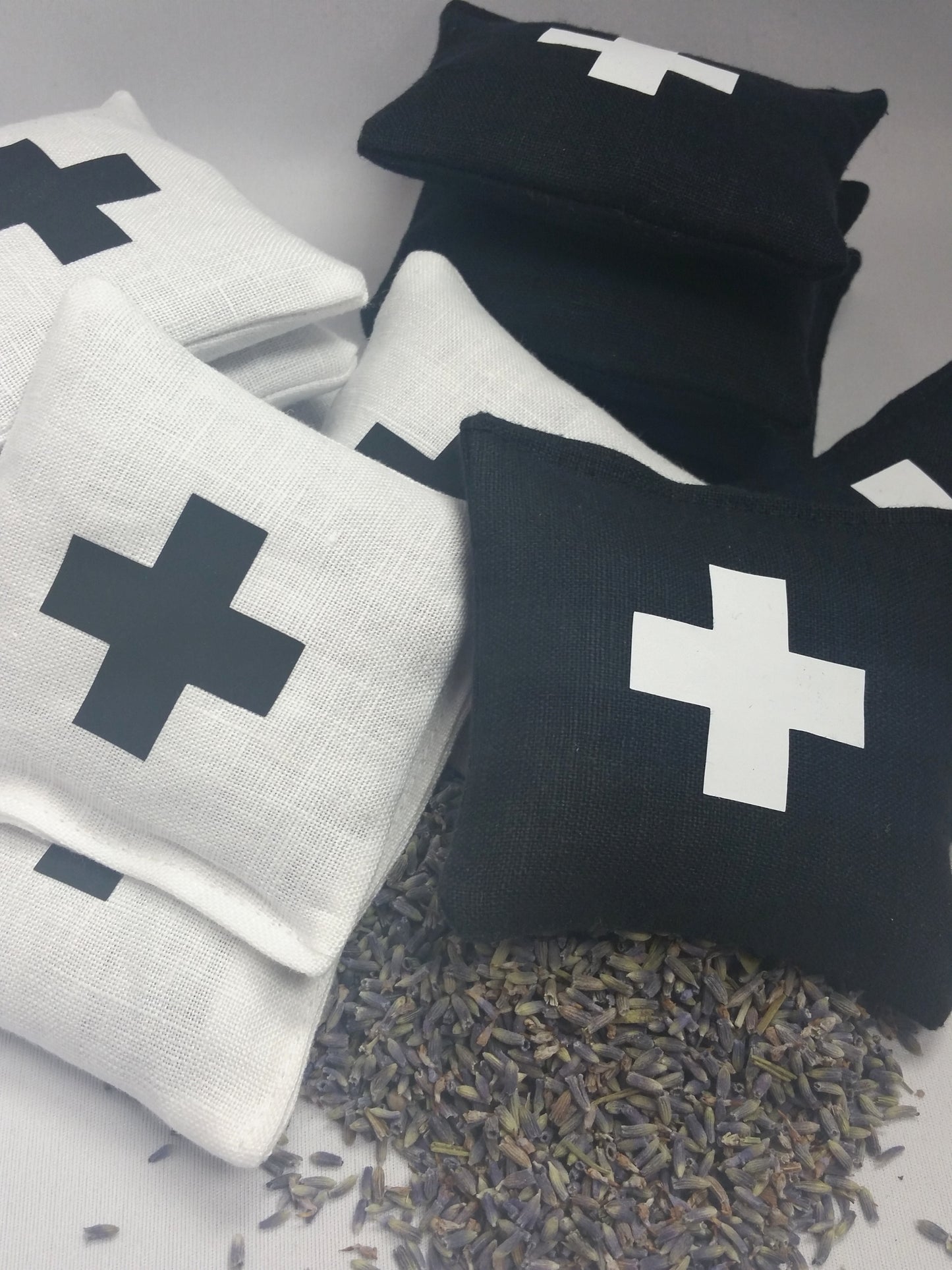 Swiss Cross Lavender Linen Lavender Sachets Set/10