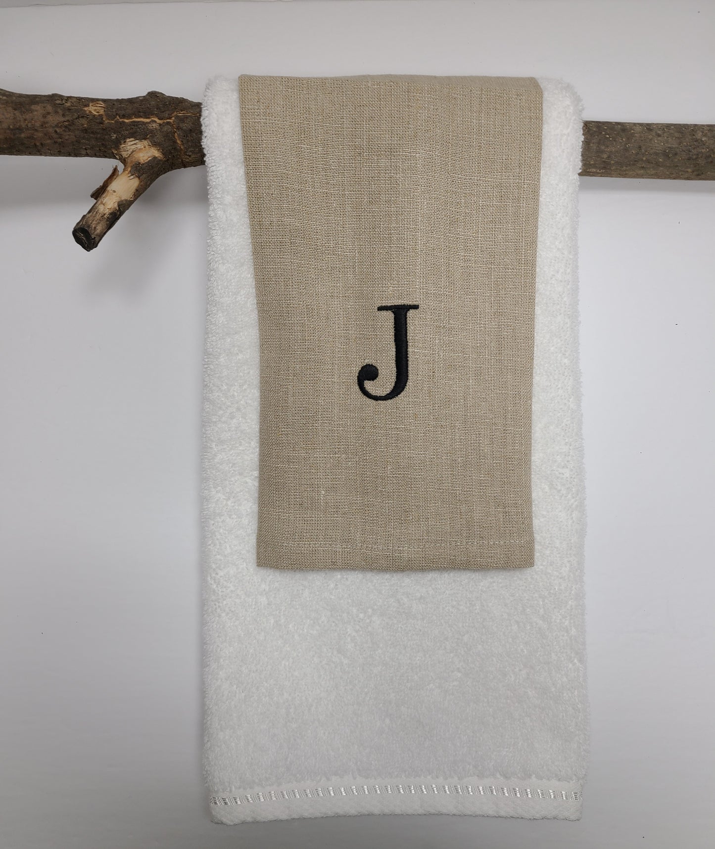 Monogram Linen Fingertip Towel Natural