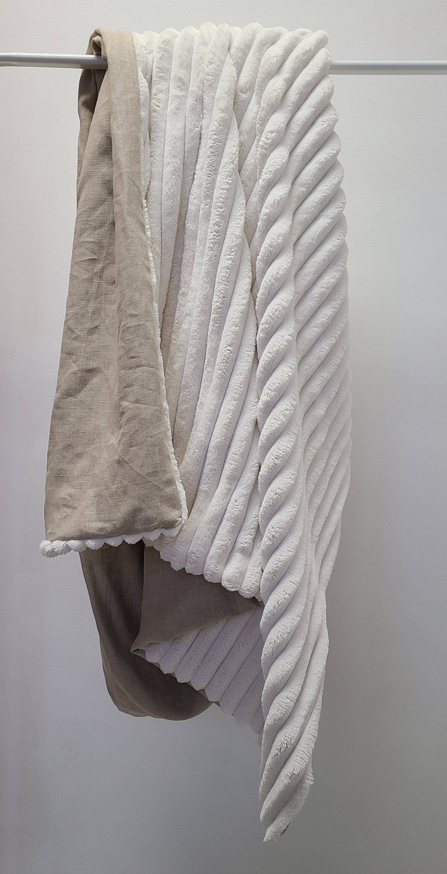 Natural Linen with Cream Corded Chenille Throw