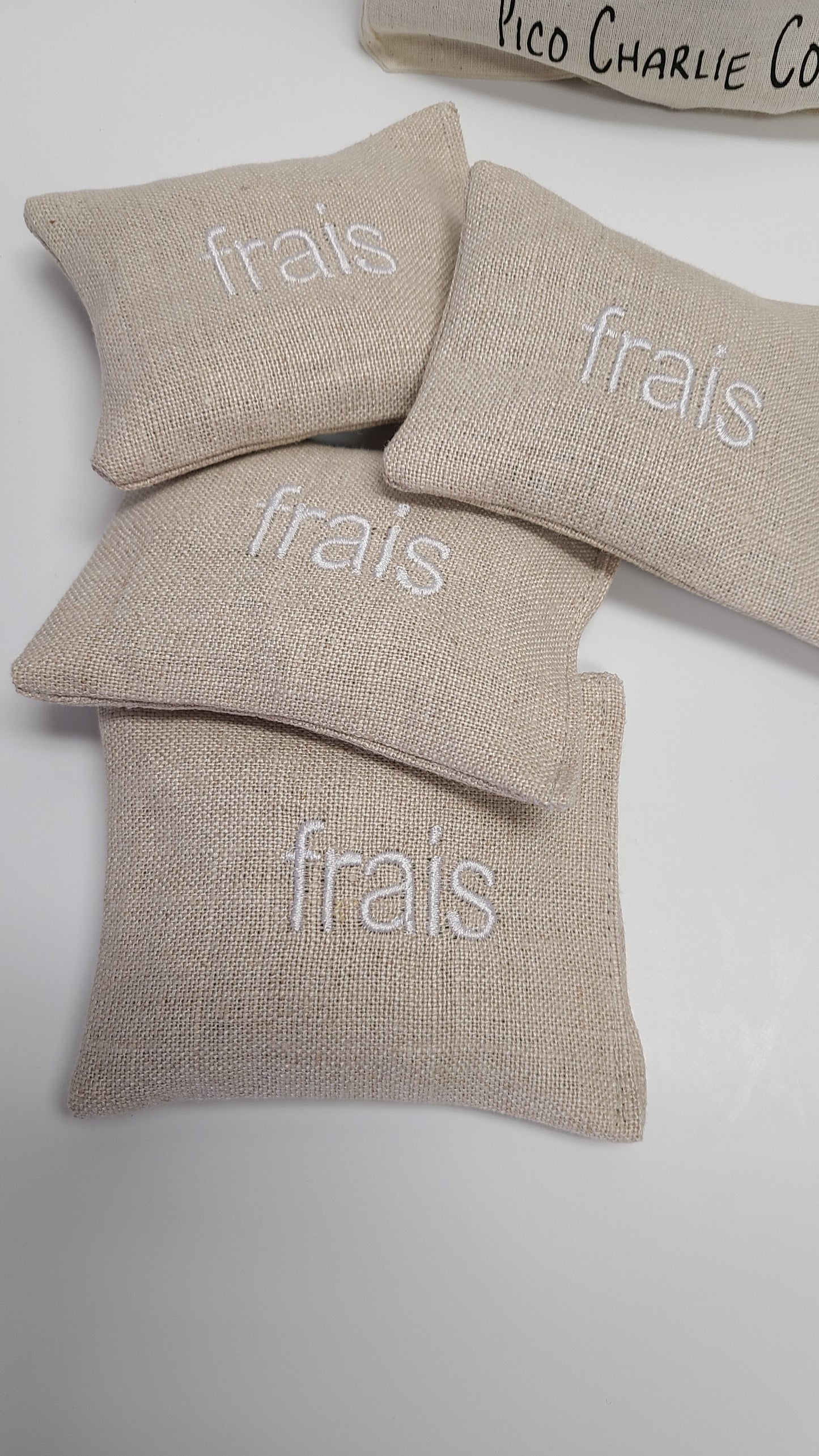 Bag of FRAIS Dryer Sachets