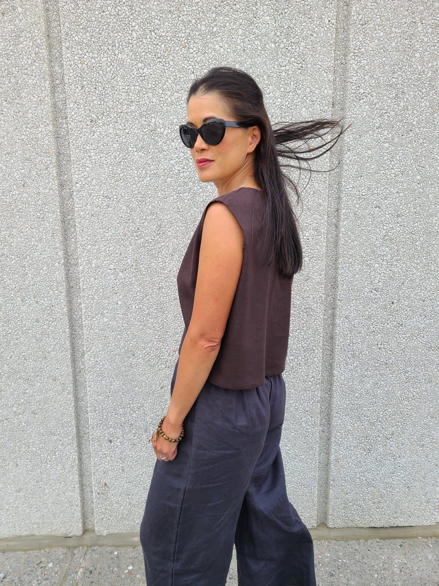The KIKI Linen Top in Chocolate Brown