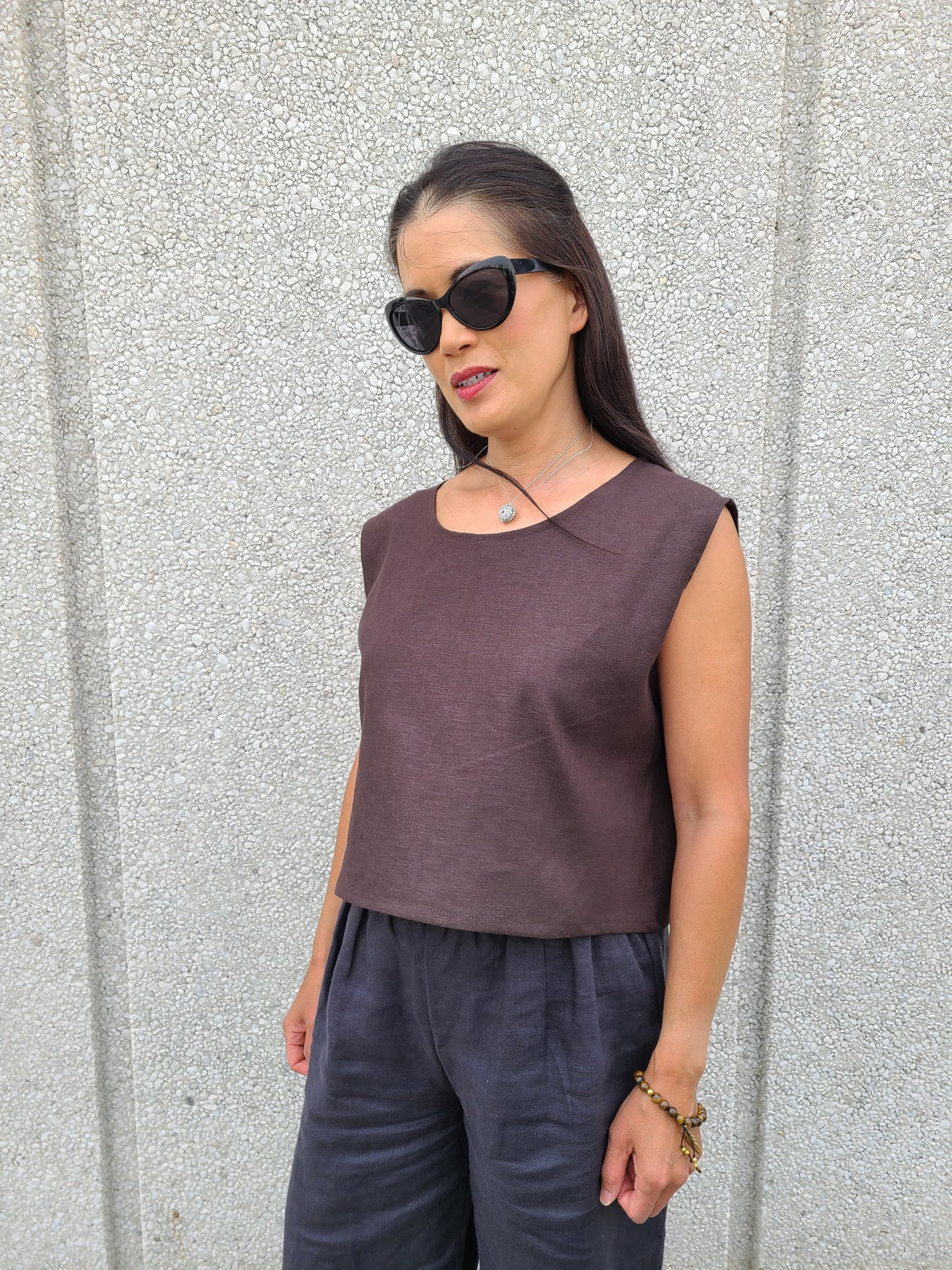 The KIKI Linen Top in Chocolate Brown