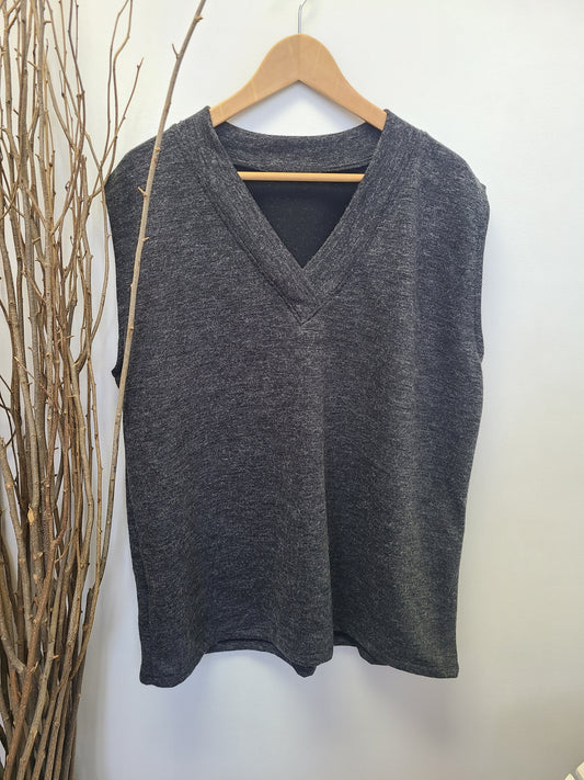 OVERSIZED V-Neck Vest