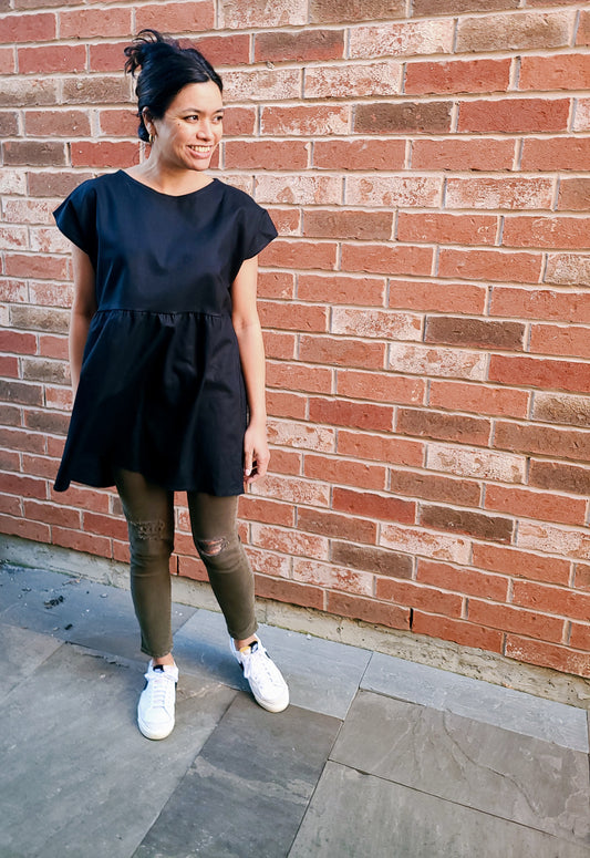 The LILY Linen Dress in black